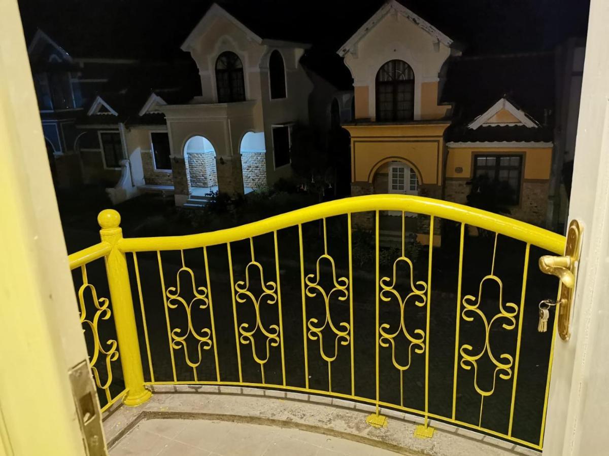 Villa Wubao Kota Bunga 3 Kamar Harga Budget Cinengangirang エクステリア 写真